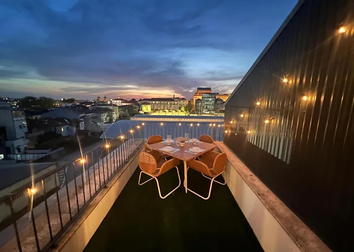 Spacious Apt W. Beautiful & Sunny Private Terrace