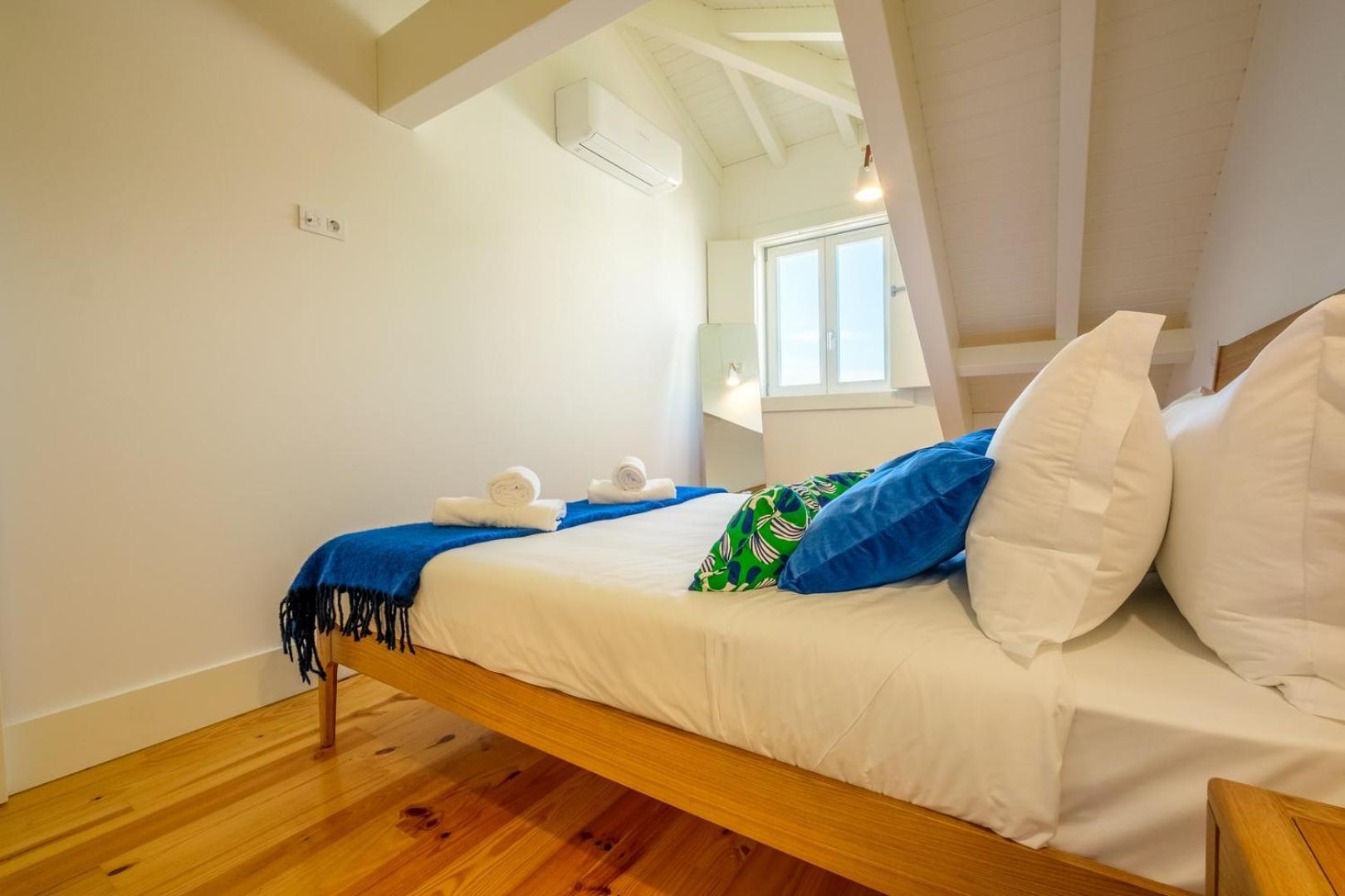 Spacious W. Beautiful & Sunny Private Terrace * Oporto