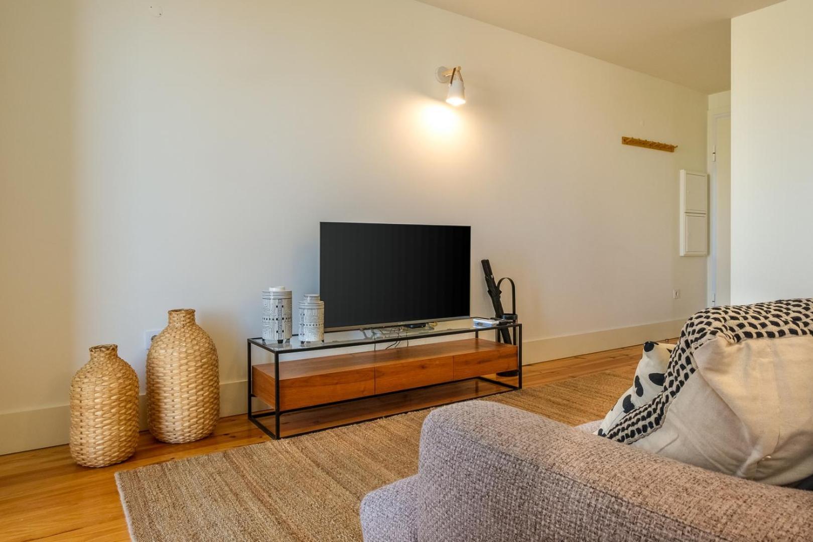 Spacious W. Beautiful & Sunny Private Terrace Appartement Oporto